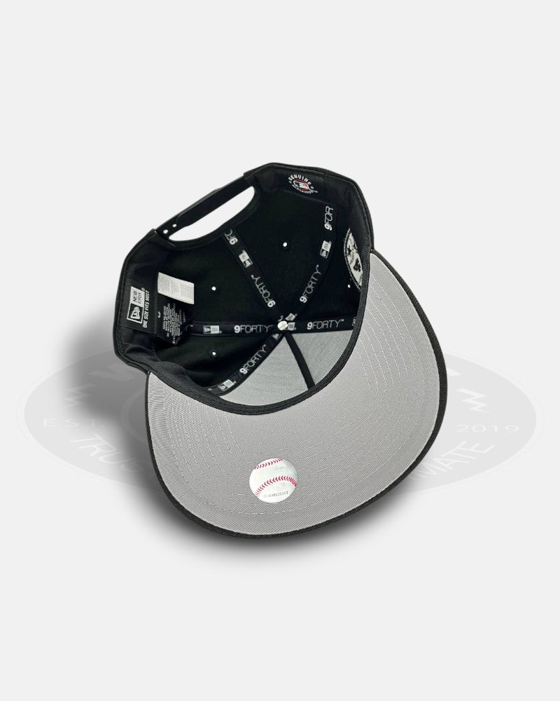 Los Angeles Dodgers Skull Side Patch Chrome Black 9Forty A-Frame Snapback Hat