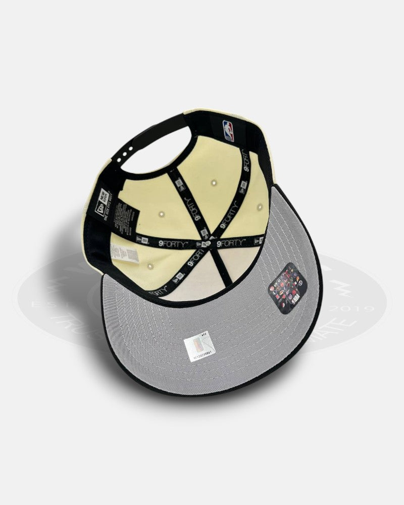 Los Angeles Lakers Running Script Two Tone 9Forty A-Frame Snapback Hat