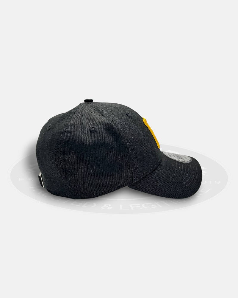 Pittsburgh Pirates Core 9Forty Adjustable Strapback Hat