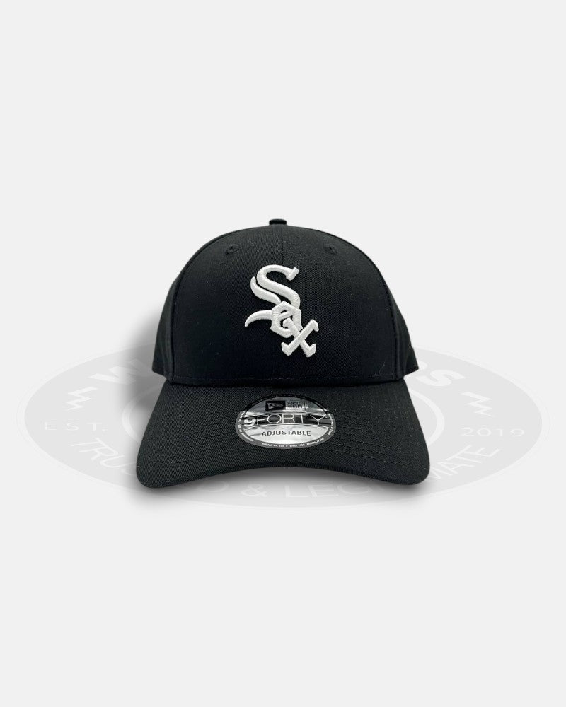 Chicago White Sox Core 9Forty Adjustable Strapback Hat