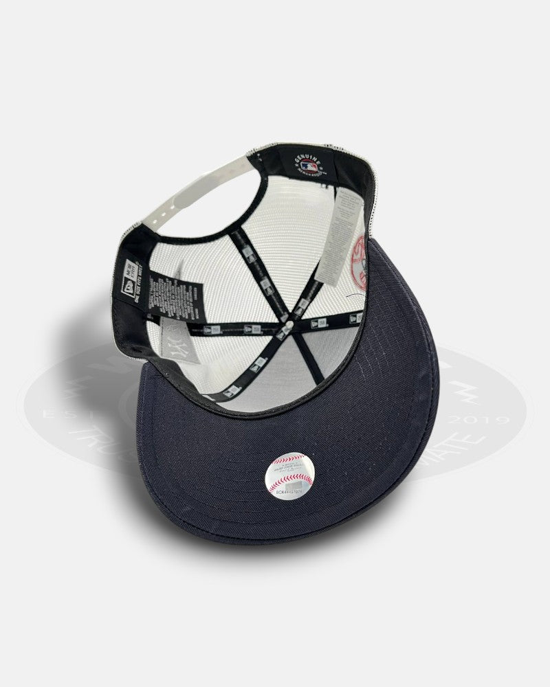 New York Yankees Trucker Adjustable Snapback Hat
