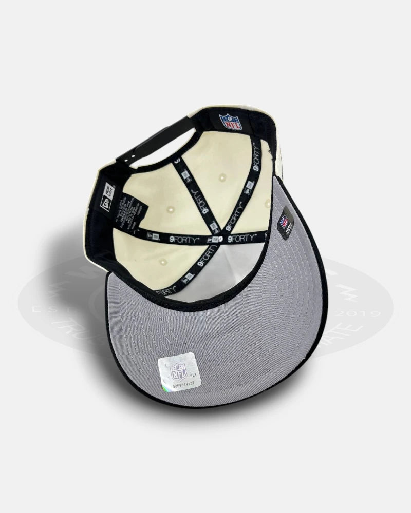 San Francisco 49ers Metal Badge Chrome Two Tone 9FORTY A-Frame Snapback Hat