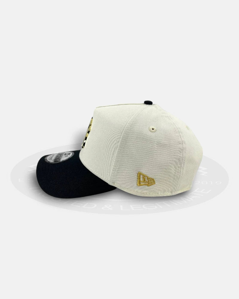 New York Yankees Metal Badge Chrome Two Tone 9FORTY A-Frame Snapback Hat