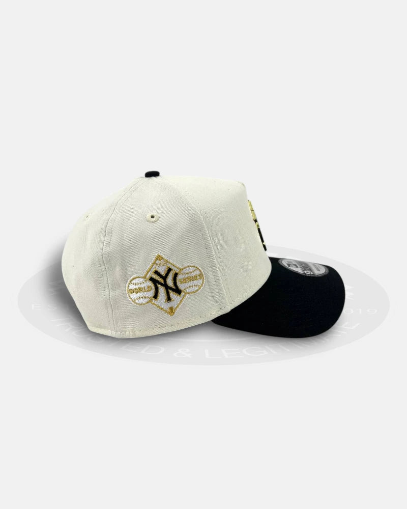 New York Yankees Metal Badge Chrome Two Tone 9FORTY A-Frame Snapback Hat