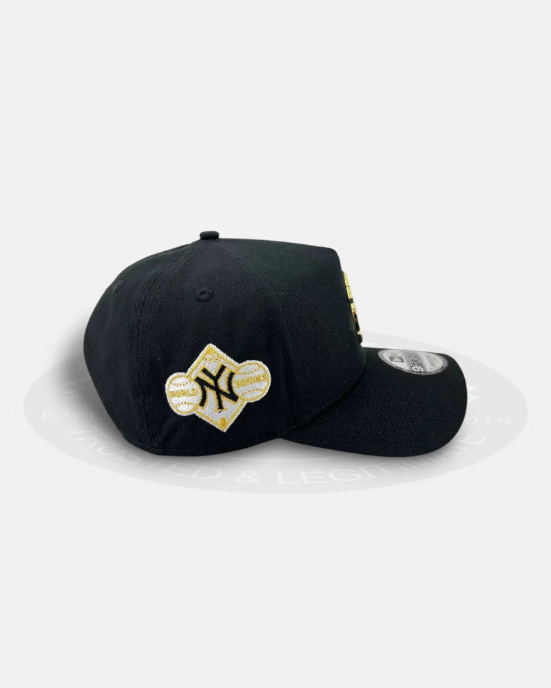 New York Yankees Metal Badge Black 9FORTY A-Frame Snapback Hat