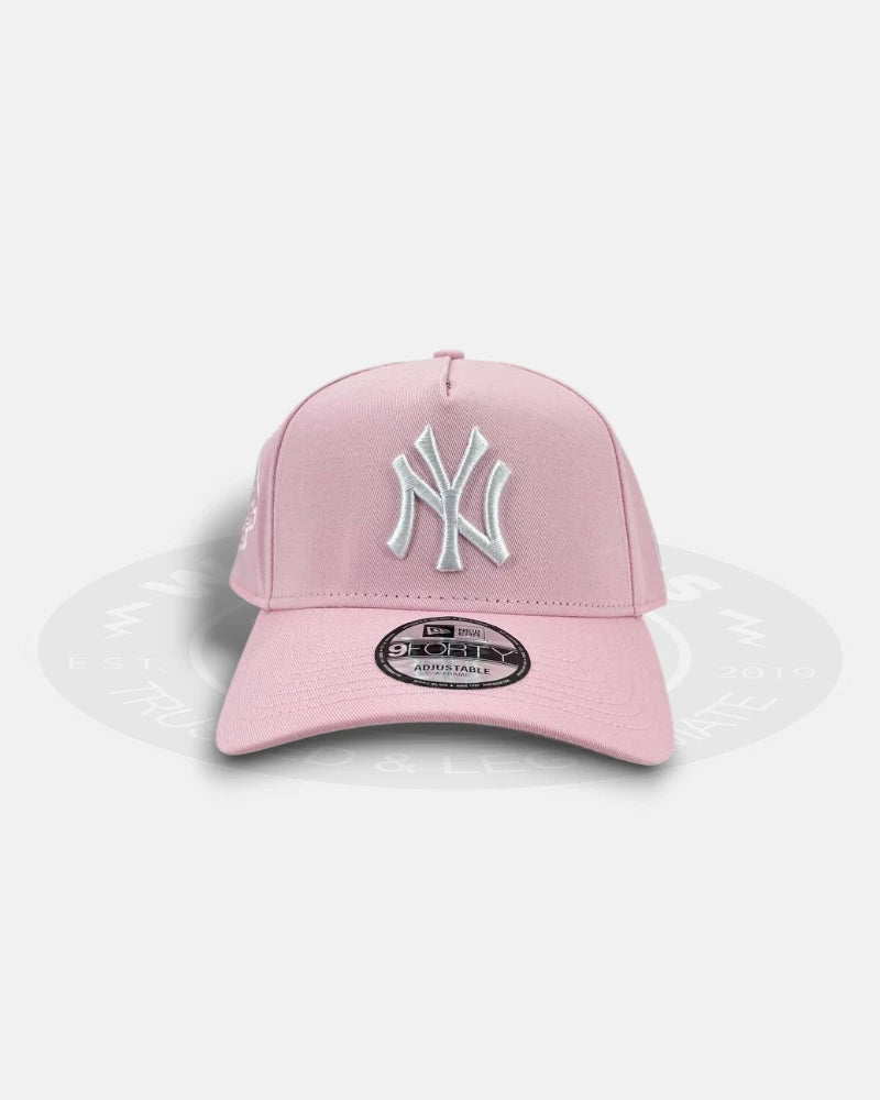 New York Yankees Polychromatic Pink 9FORTY A-Frame Snapback Hat