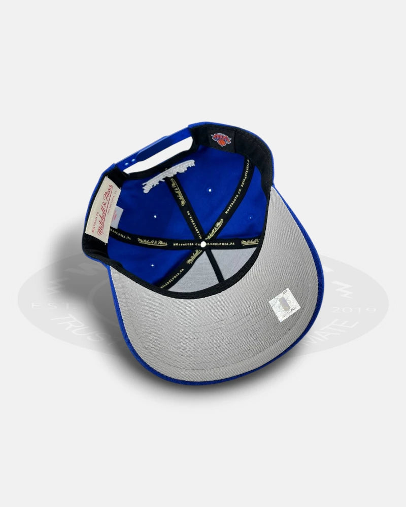 New York Knicks Team Color HWC Pro Pinch Snapback Hat