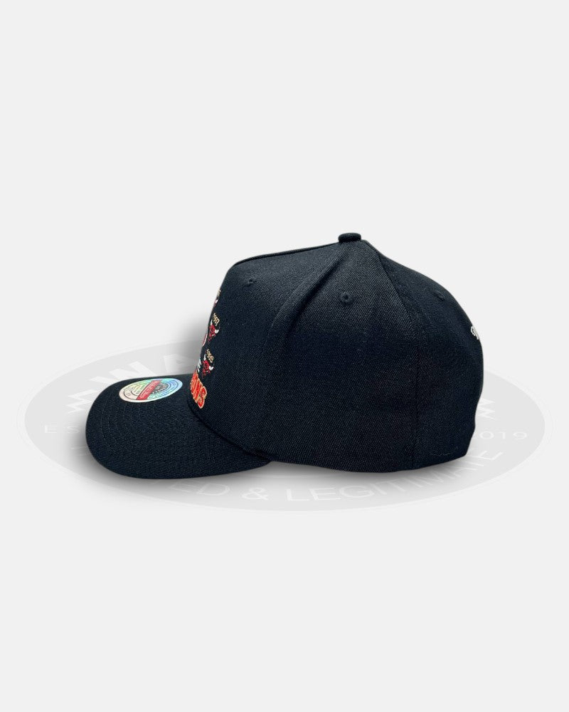 Chicago Bulls 6 Time NBA Champions Adjustable Fit Snapback Hat