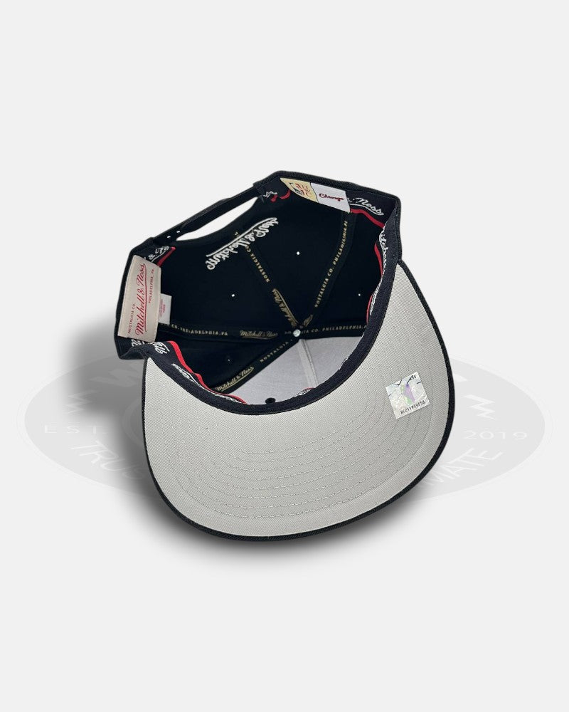 Chicago Bulls 6 Time NBA Champions Adjustable Fit Snapback Hat
