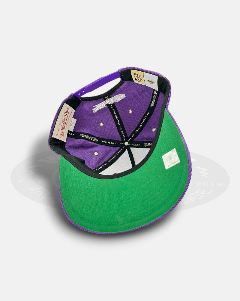 Los Angeles Lakers 1988 NBA Champions Pacific Division Corduroy Deadstock Fit Snapback Hat