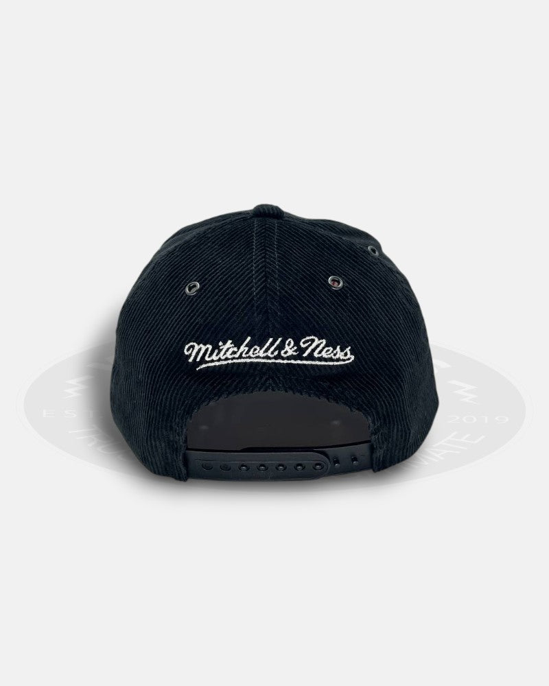 Las Vegas Raiders 1984 Super Bowl Champions AFC West Corduroy Deadstock Fit Snapback Hat