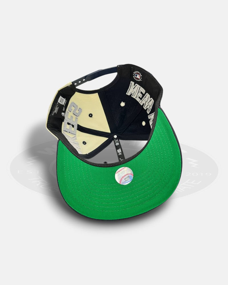 New York Yankees Split Two Tone 9Seventy Snapback Hat