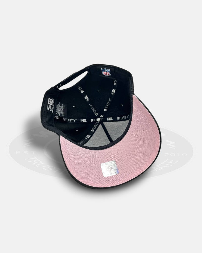 Las Vegas Raiders Love Hearts 9Forty A-Frame Snapback Hat