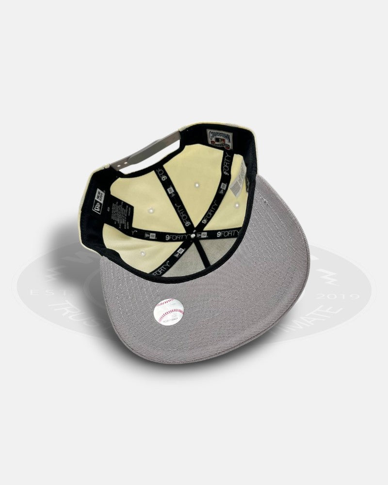 New York Yankees 1999 World Series Silver Grey A-Frame 9Forty Snapback Hat
