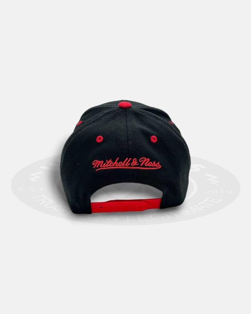 Chicago Bulls Overbite Pro Crown Snapback Hat
