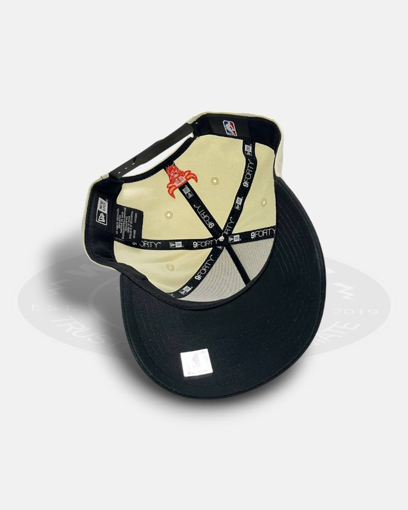 Chicago Bulls Flame Two Tone Chrome Black A-Frame 9Forty Snapback Hat