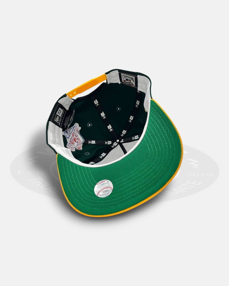 Oakland Athletics Chenille The Golfer Snapback Hat