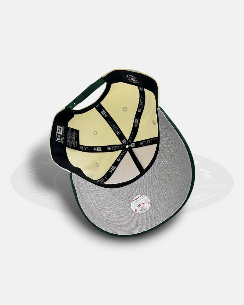 New York Yankees vs Los Angeles Dodgers Two Tone White/Green 9Forty A-Frame Snapback Hat