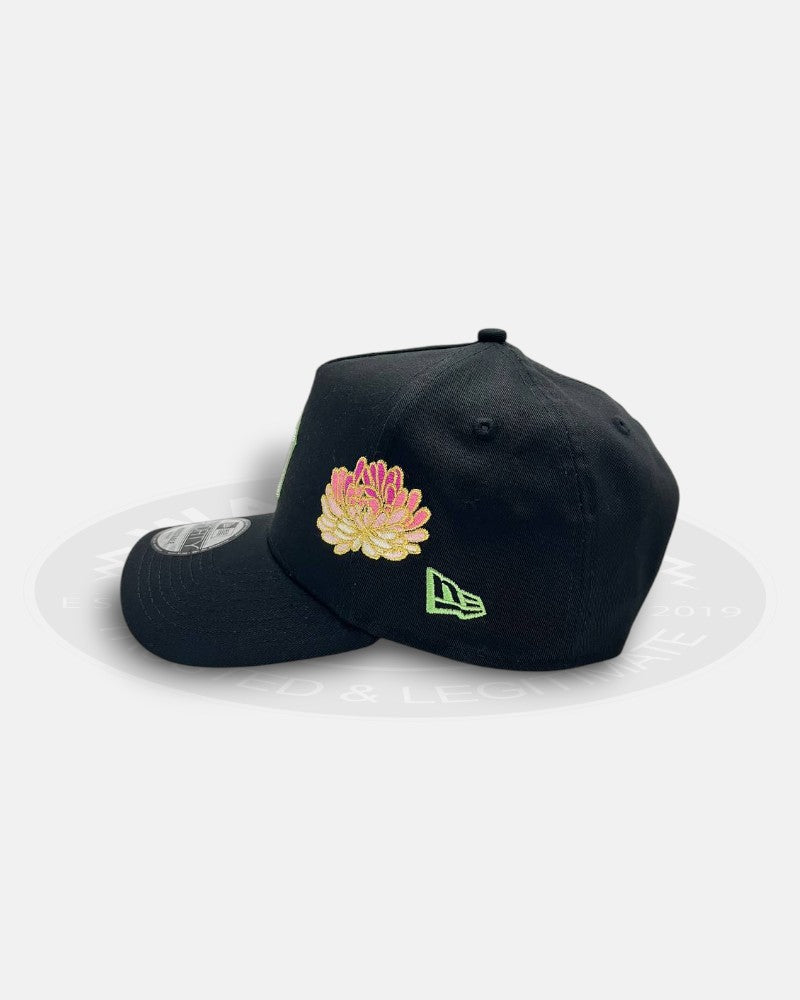 New York Yankees Lotus Flower Black 9Forty A-Frame Snapback Hat