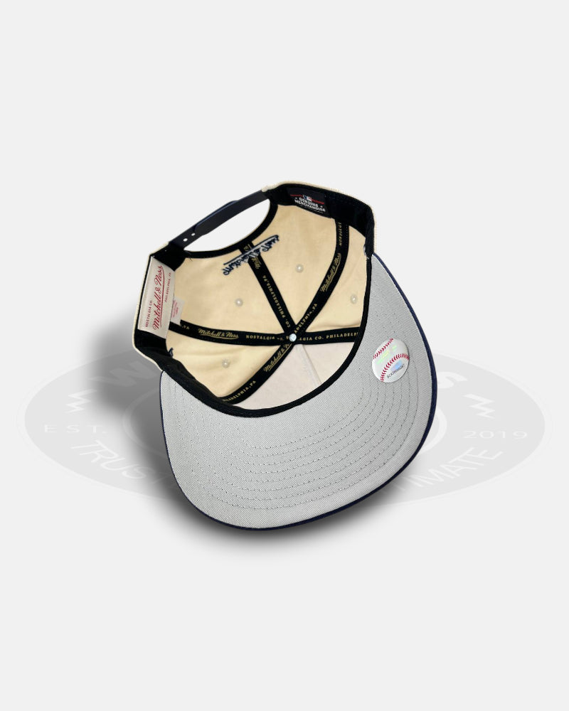 New York Yankees Vault Script Pro Pinch Snapback Hat