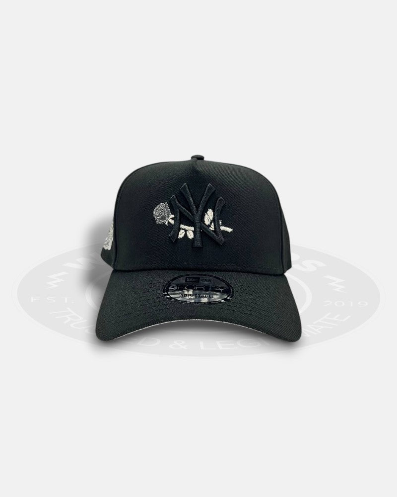 New York Yankees Crosstown Rose Black Silver 9FORTY A-Frame Snapback Hat
