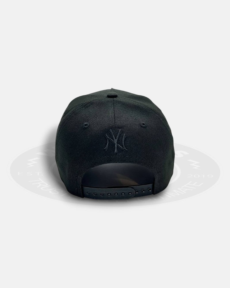 New York Yankees World Series Gold Necklace 9FORTY A-Frame Snapback Hat