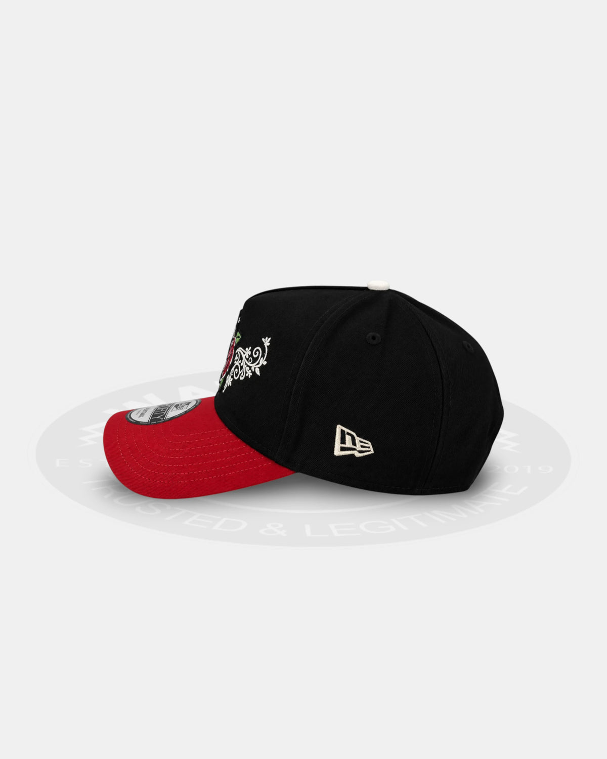 New Era New York Yankees Butterfly Garden Black Red 9Forty A Frame Snapback Hat