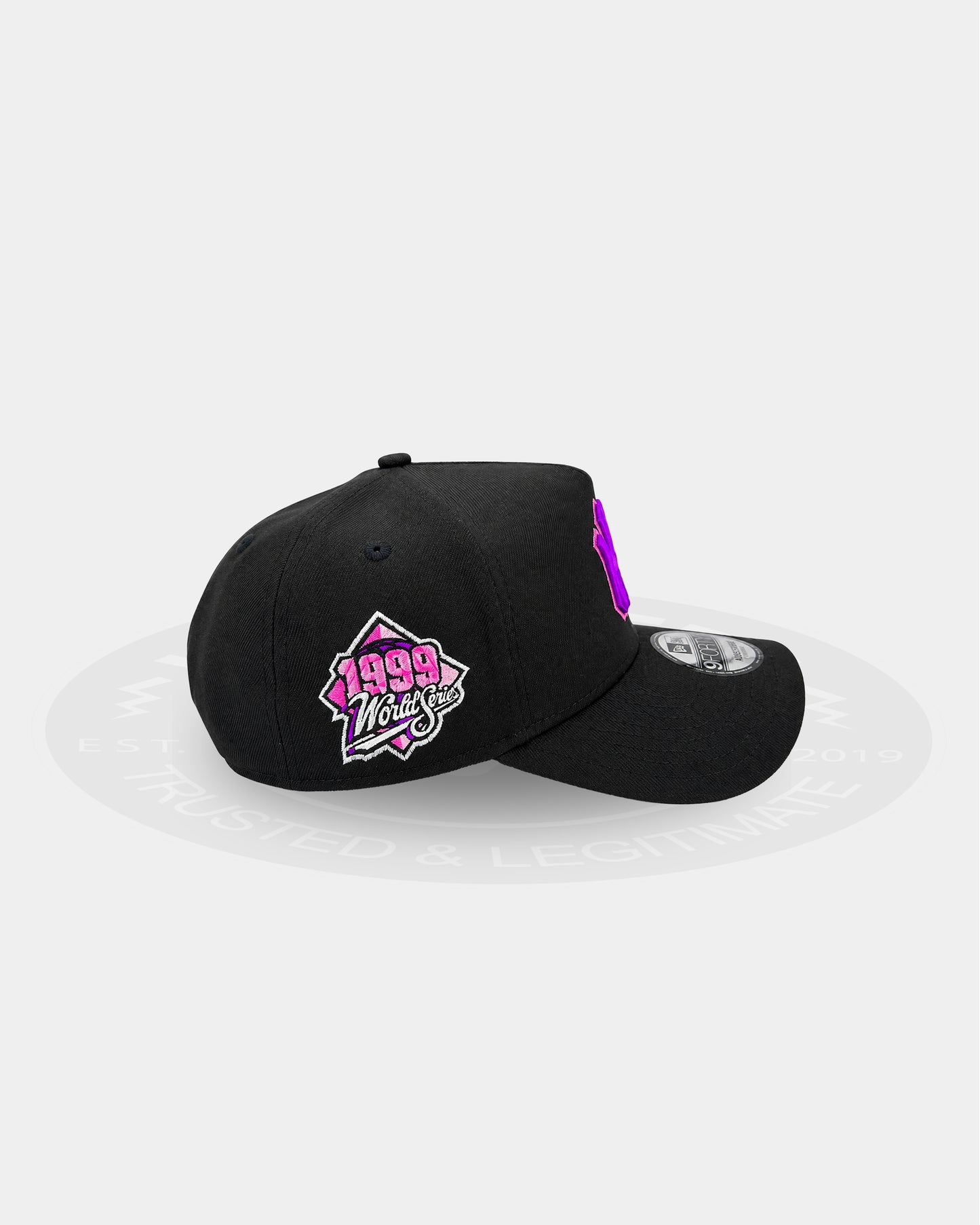 New York Yankees Magenta Night Dome 9FORTY A Frame Snapback Hat