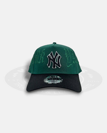 New York Yankees 'Logo Oversized Side Gothic Script' 9FORTY A-Frame Snapback Hat Dark Green