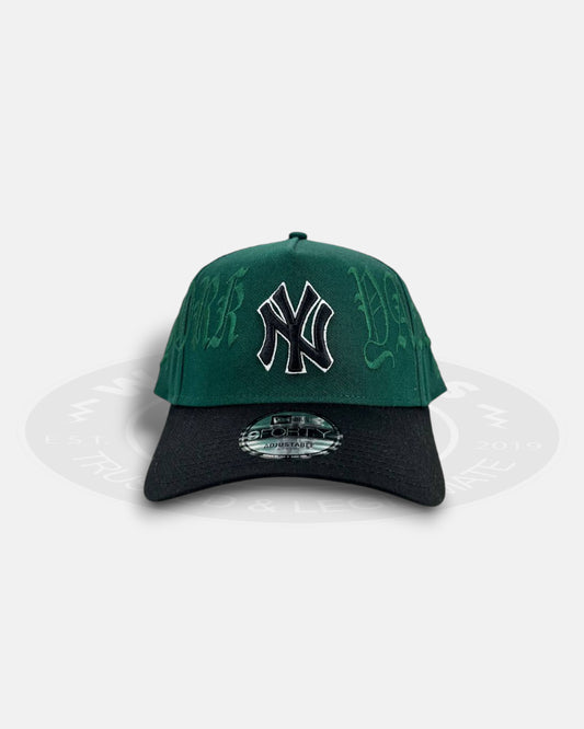 New York Yankees 'Logo Oversized Side Gothic Script' 9FORTY A-Frame Snapback Hat Dark Green