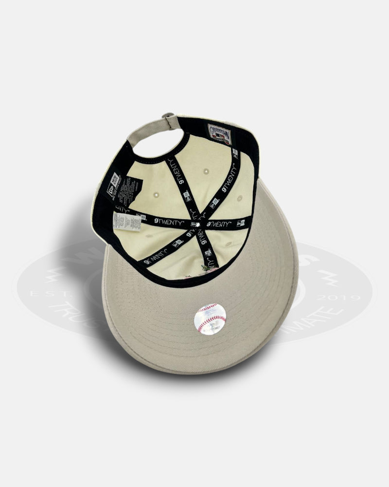 New York Yankees Chrome Bloom 9TWENTY Strapback Hat