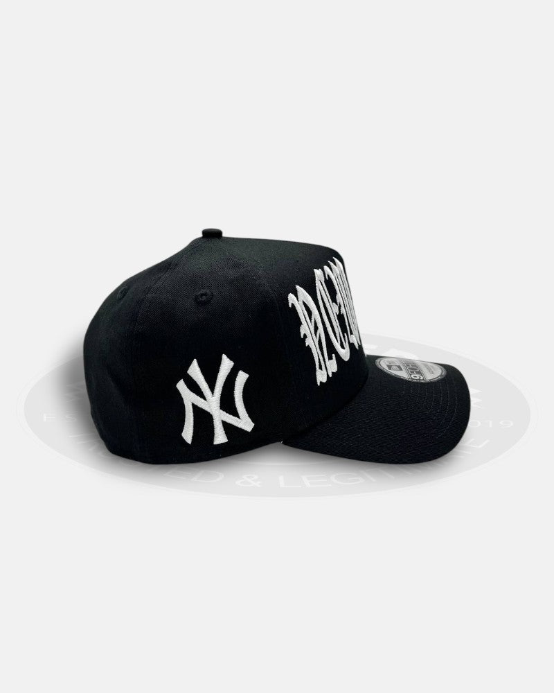New York Yankees Oversized Gothic Script A-Frame 9Forty Snapback Hat