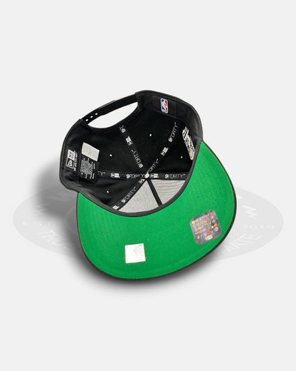 Los Angeles Lakers Running Script Gold D-Line 9Forty A-Frame Snapback Hat