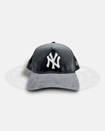 New York Yankees Velvet Ash 9FORTY A Frame Snapback Hat