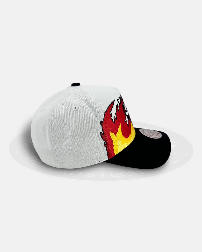 Chicago Bulls Flametooth Pro Pinch Snapback Hat