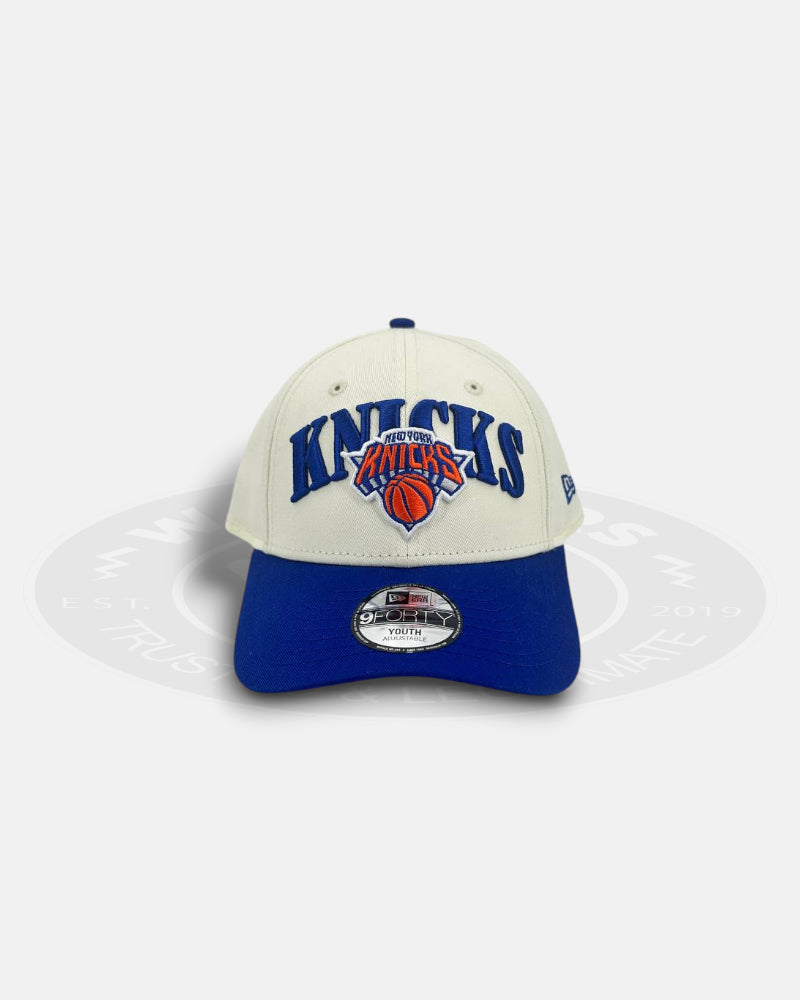 New York Knicks Arch Logo Twist 9FORTY Youth Snapback Hat