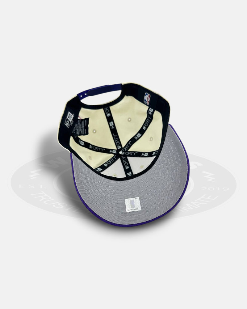 Los Angeles Lakers Arch Logo Twist 9FORTY Youth Snapback Hat