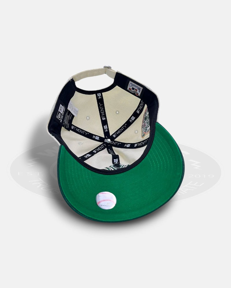 New York Yankees Chrome Relay 9TWENTY Strapback Hat