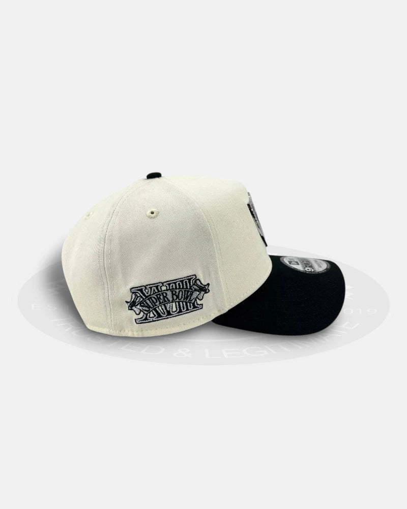 Las Vegas Raiders Metal Badge Chrome Two Tone 9FORTY A-Frame Snapback Hat