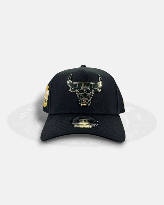 Chicago Bulls Metal Badge Black 9FORTY A-Frame Snapback Hat