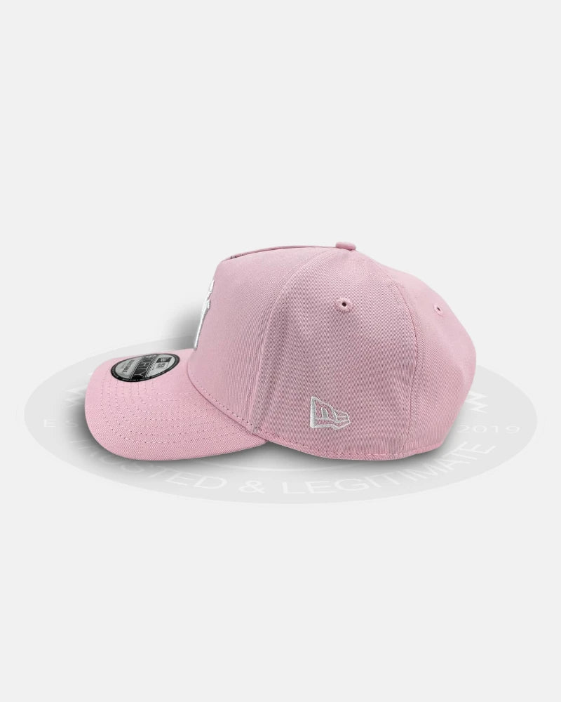 New York Yankees Polychromatic Pink 9FORTY A-Frame Snapback Hat