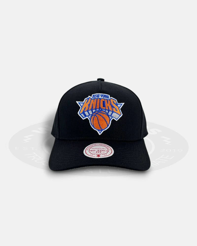 New York Knicks HWC Pro Pinch Shadow Black Snapback Hat