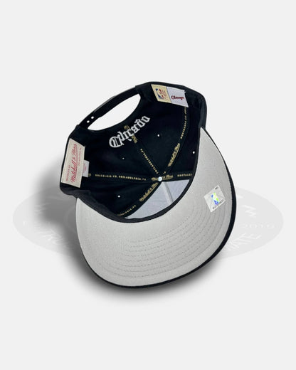 Chicago Bulls Gothic Letters Pro Pinch Snapback Hat