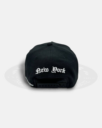 New York Knicks Monogram Pro Pinch Snapback Hat