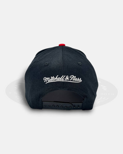 Chicago Bulls 1991-1992 Back to Back NBA Champions Adjustable Fit Snapback Hat
