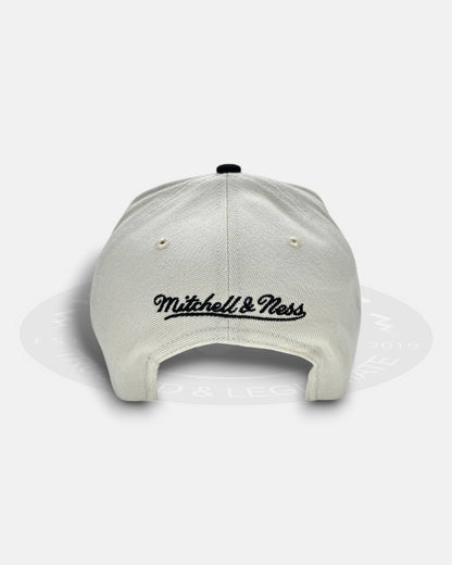 Chicago Bulls 1996 NBA Champions Two Tone Adjustable Fit Snapback Hat
