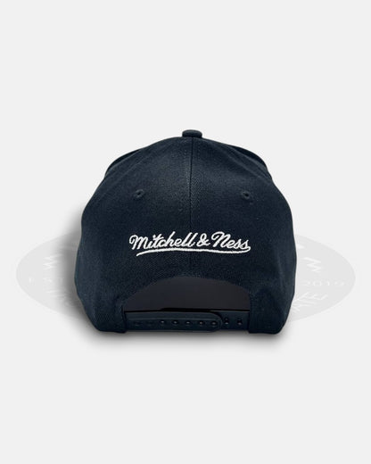 Chicago Bulls 6 Time NBA Champions Adjustable Fit Snapback Hat