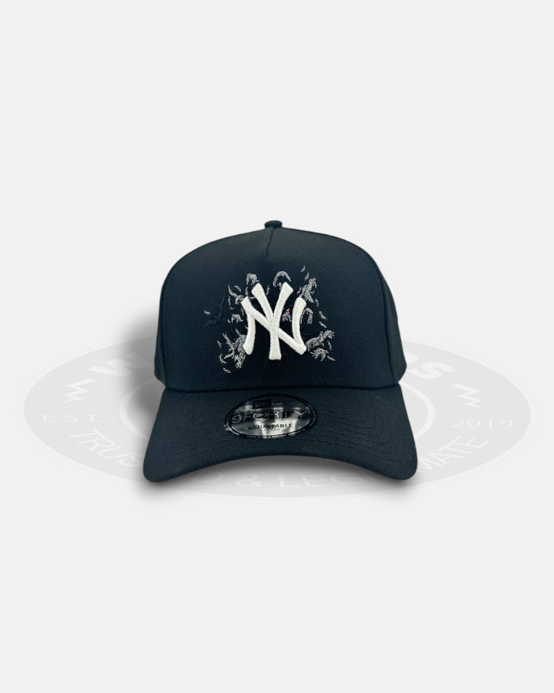 New York Yankees Crow Black Prime 9FORTY A-Frame Snapback Hat