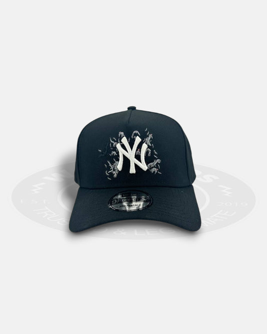 New York Yankees Crow Black Prime 9FORTY A-Frame Snapback Hat