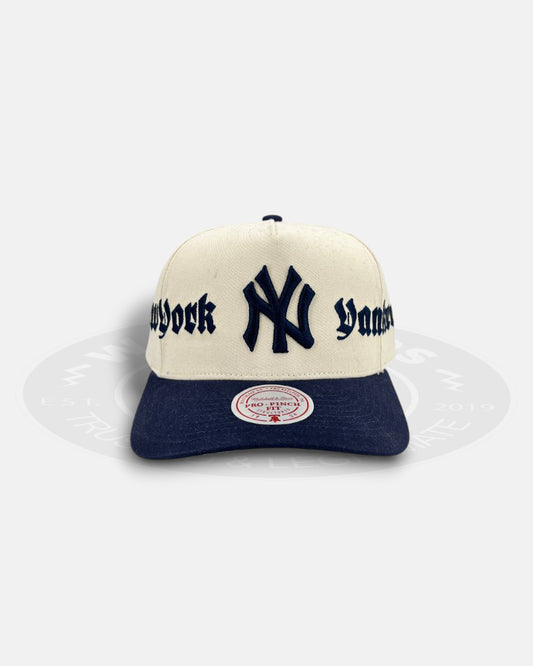 New York Yankees Vault Script Pro Pinch Snapback Hat